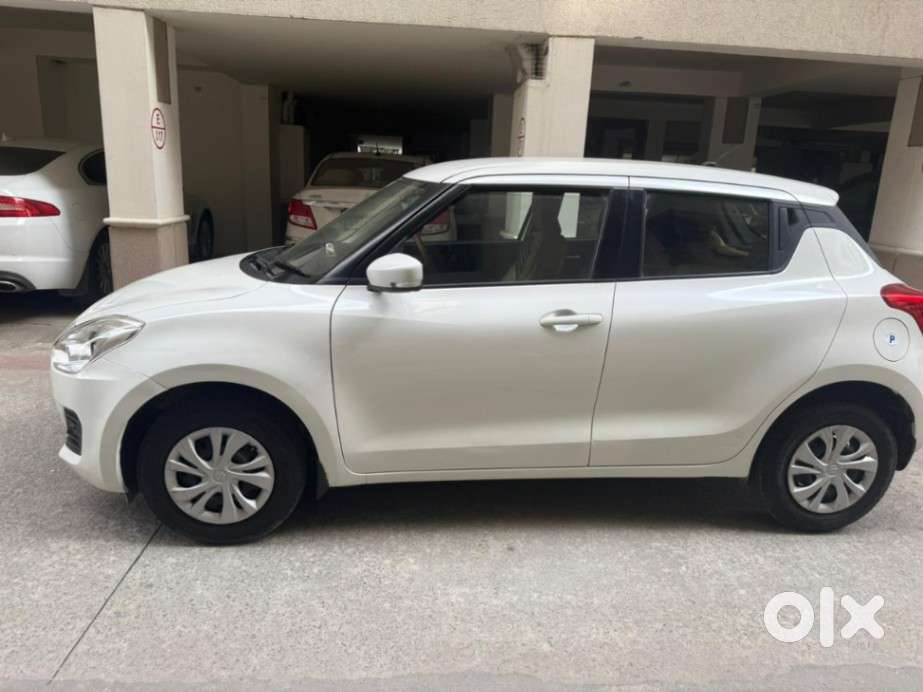Maruti Suzuki Swift Vxi + Manual, 2021, Petrol