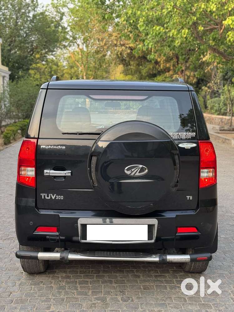 Mahindra Tuv 300 Mhawk100 T8 Dual Tone, 2017, Diesel