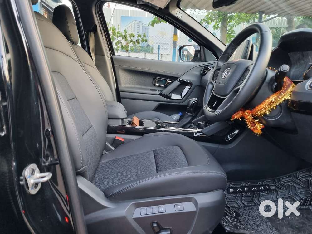 Tata Safari 2.0 Kryotec Xza Plus (o) Red Dark Edition, 2023, Diesel