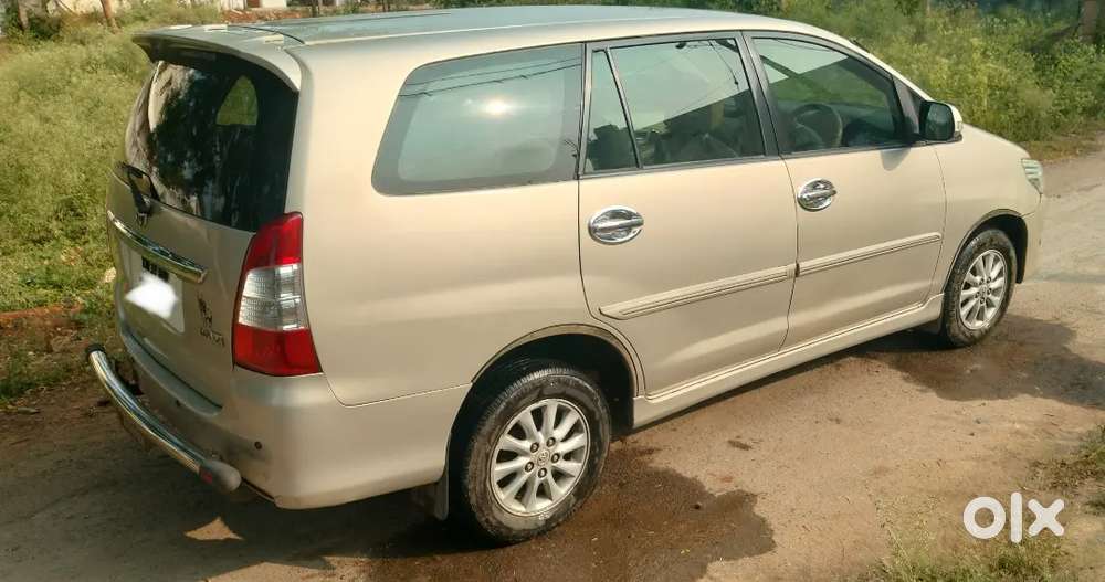 Toyota Innova 2012 Diesel Well Maintained