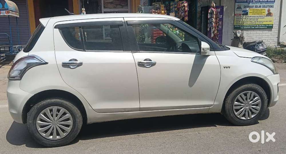 Maruti Suzuki Swift Vxi 1.2 Abs Bs-iv, 2017, Petrol