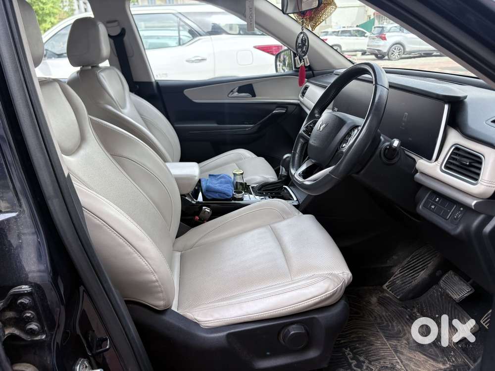 Mahindra Xuv700 Ax7 Luxury Pack Awd, 2022, Diesel