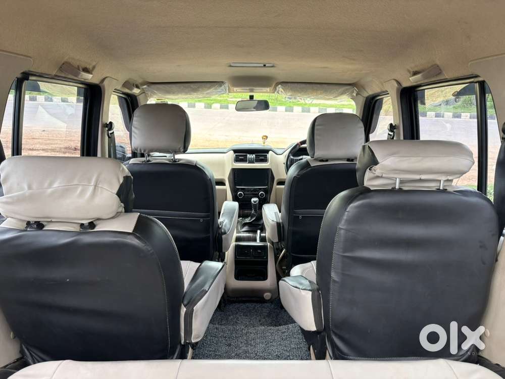 Mahindra Scorpio 2024 S11 First Owner Black