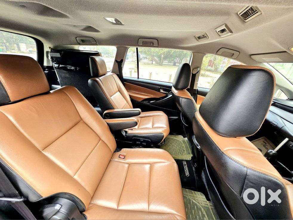 Toyota Innova Crysta 2.7 Gx At, 2017, Petrol