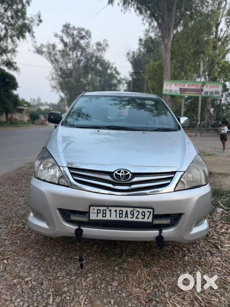 Toyota Innova 2005 Diesel Well Maintained