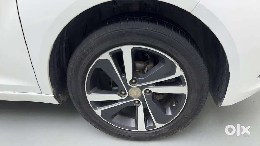 Tata Altroz Xz, 2020, Petrol