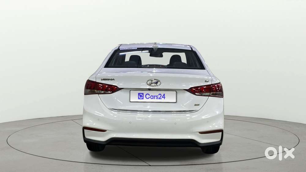 Hyundai Verna 1.6 Sx (o) Vtvt, 2019, Petrol