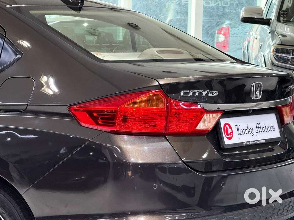 Honda City 1.5 V Cvt I-vtec Mt, 2022, Petrol