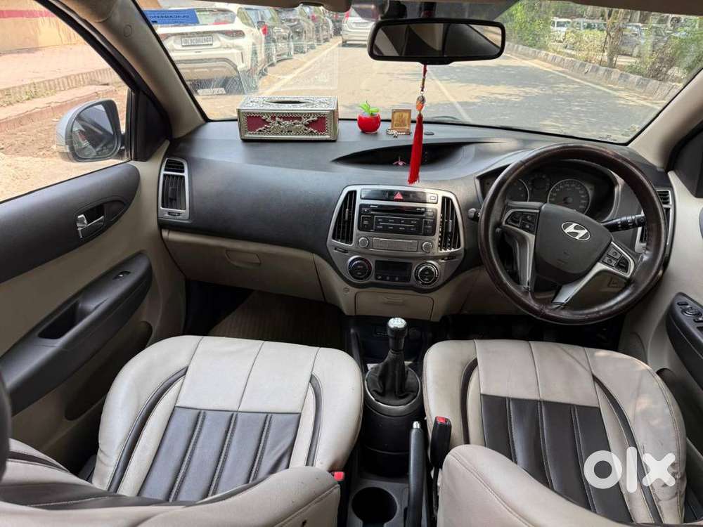 Hyundai I20 Sportz Petrol  42,000 Km  Single Owner  Good Condition