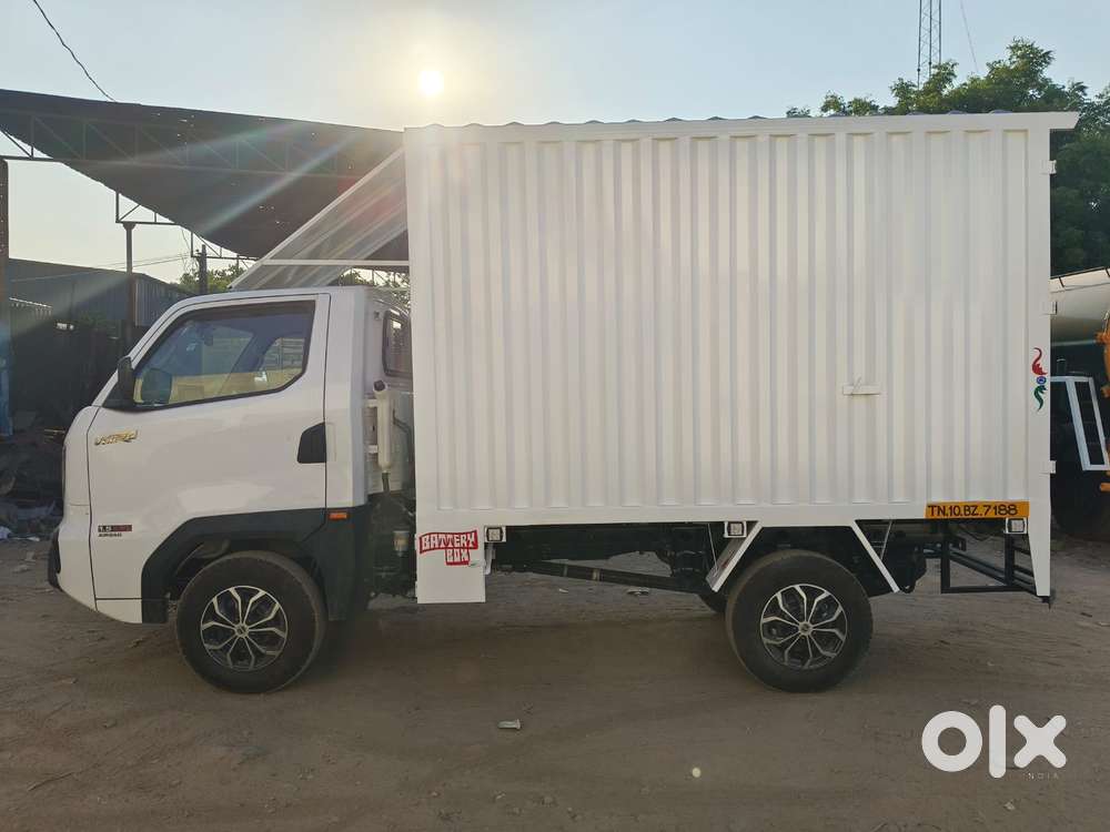 Mahindra Vision X Others, 2025, Diesel