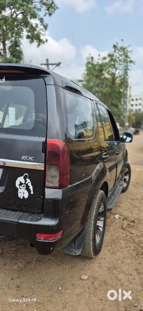 Tata Safari Storme 2013