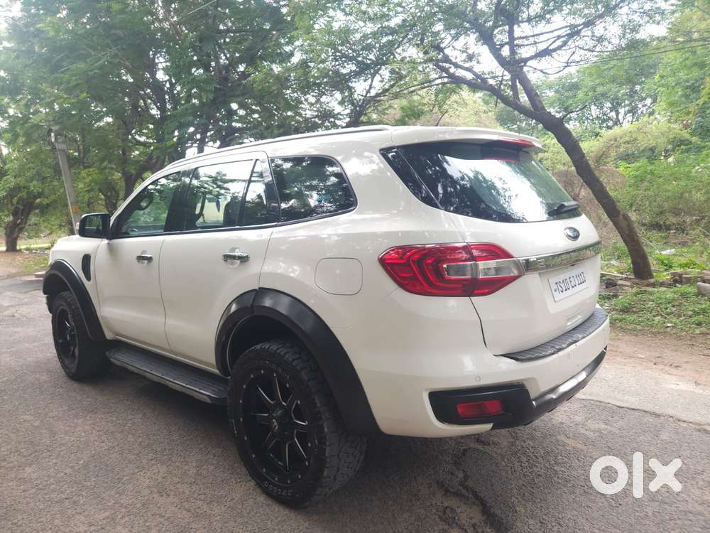 Ford Endeavour 2.2 Titanium 4x2 At, 2016, Diesel