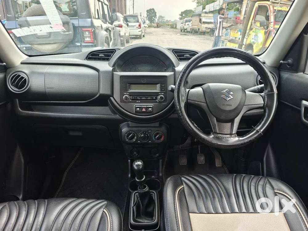 Maruti Suzuki S-presso Vxi, 2024, Petrol