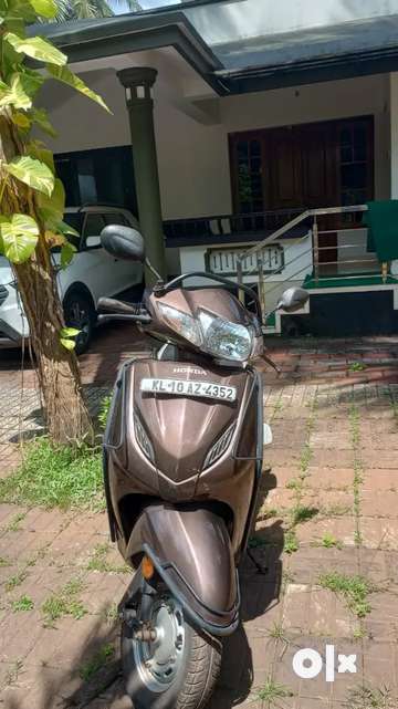 Activa 4G BS IV 2018 8 HORSE POWER petrol MAJESTIC BROWN METAL Scooters 1788395194