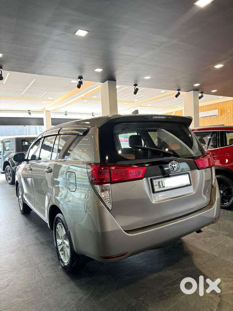 Toyota Innova Crysta, 2019