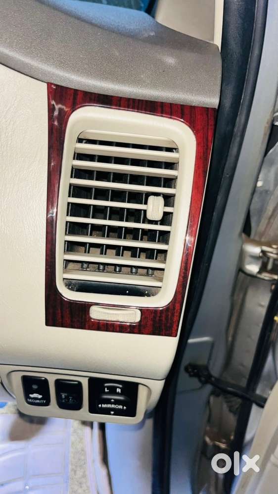 Toyota Innova 2012 Diesel Well Maintained