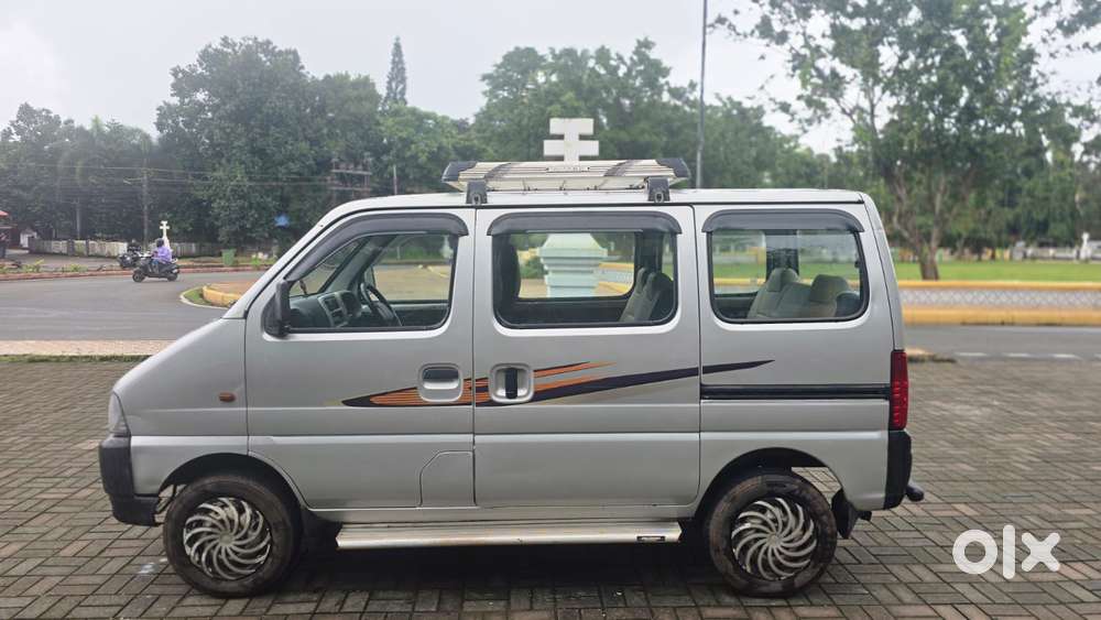 Maruti Suzuki Eeco 7 Seater Standard, 2017, Petrol