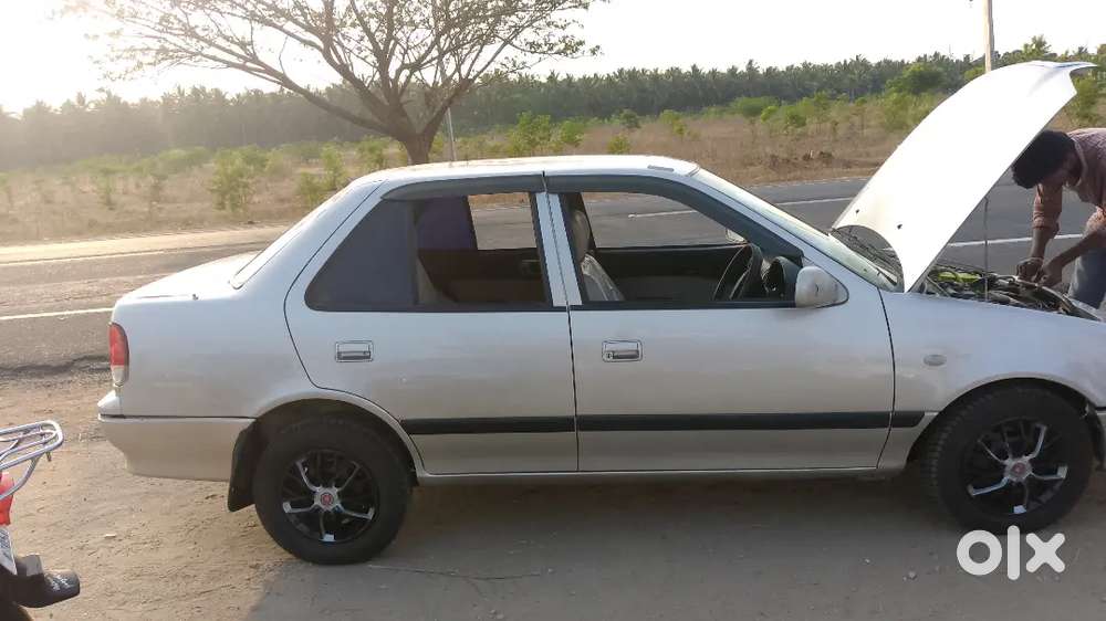 Maruti Suzuki Esteem 2006