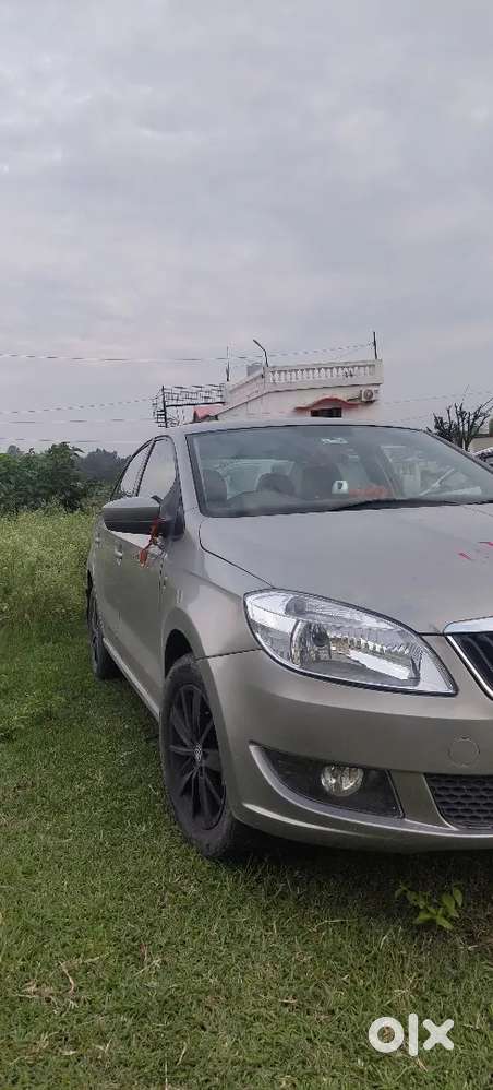 Skoda Rapid 1.6 Ambition 2012