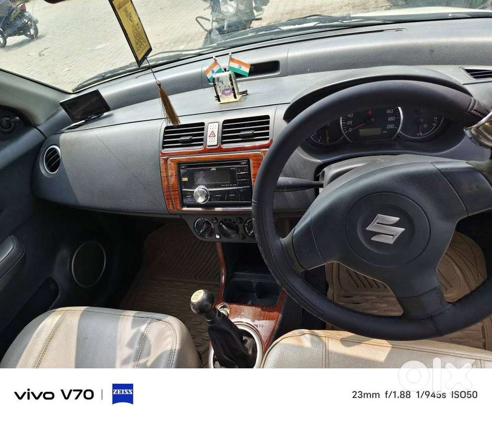 Maruti Suzuki Swift Vxi 1.2 Abs Bs-iv, 2011, Petrol