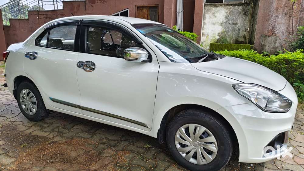 Maruti Suzuki Dzire 1.2 Vxi, 2022, Petrol