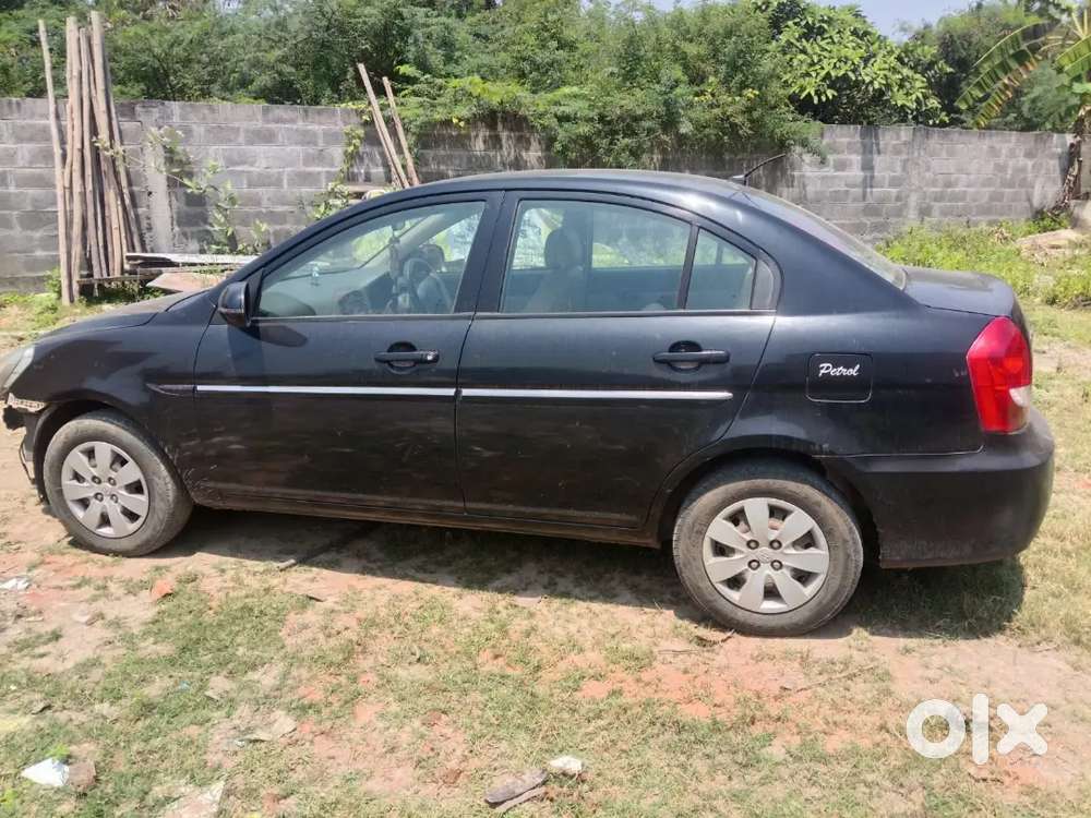 Hyundai Verna 2010 Petrol 75000 Km Driven