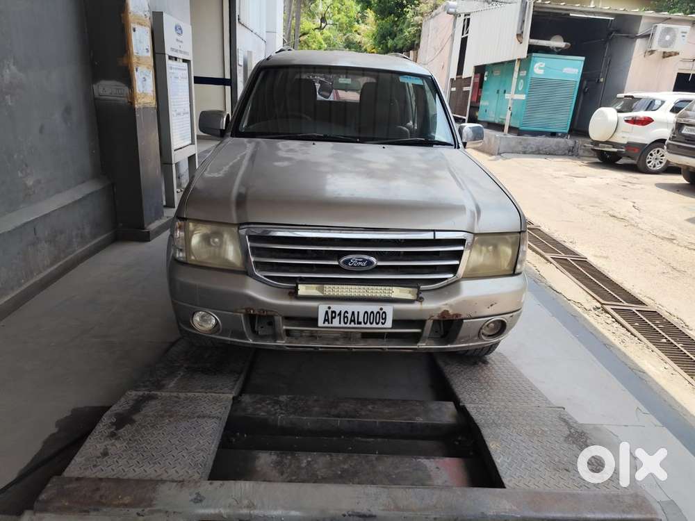 Ford Endeavour Xlt 2004