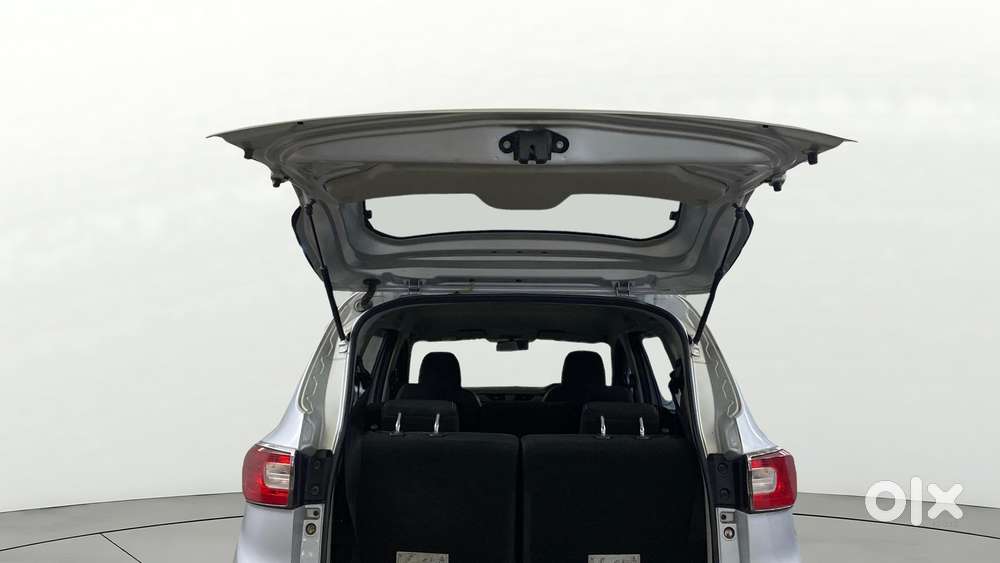 Renault Triber Rxz, 2021, Petrol
