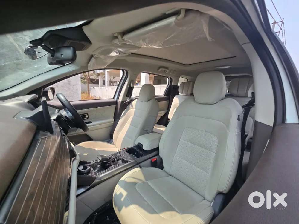 Tata Safari 2025, Top End,  Diesel 15900 Km Driven.