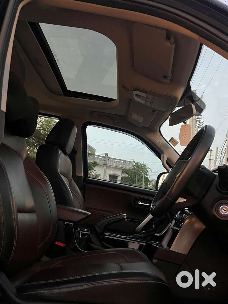 Mahindra Scorpio N Z8 Select Diesel At 2wd 7-seater, 2025, Diesel