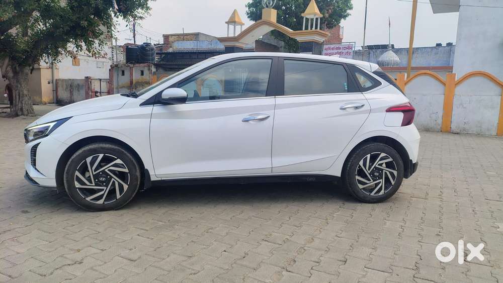 Hyundai I20 Asta (o) 1.2 Mt, 2025, Petrol