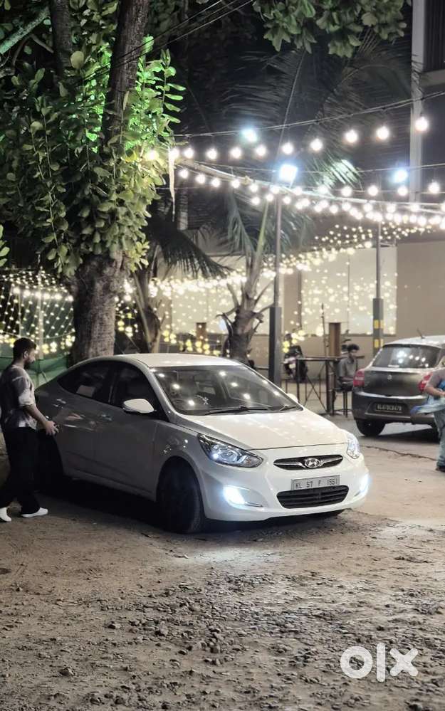 Hyundai Verna Crdi 1.6 2012 Model