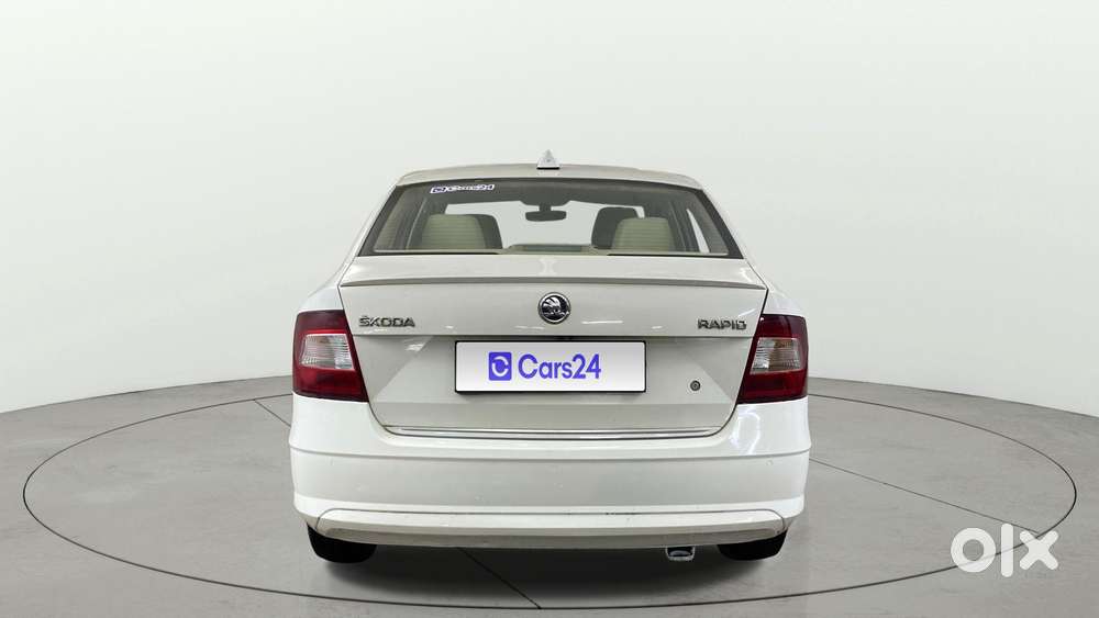 Skoda Rapid 1.6 Mpi At Style, 2018, Petrol
