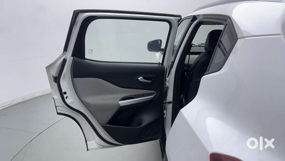 Nissan Magnite 1.0 Xv, 2021, Petrol
