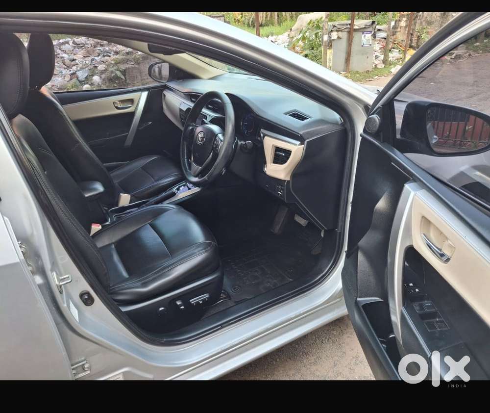 Toyota Corolla Altis 2013-2017 Vl At, 2016, Petrol