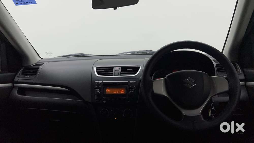 Maruti Suzuki Swift Vxi Optional, 2016, Petrol