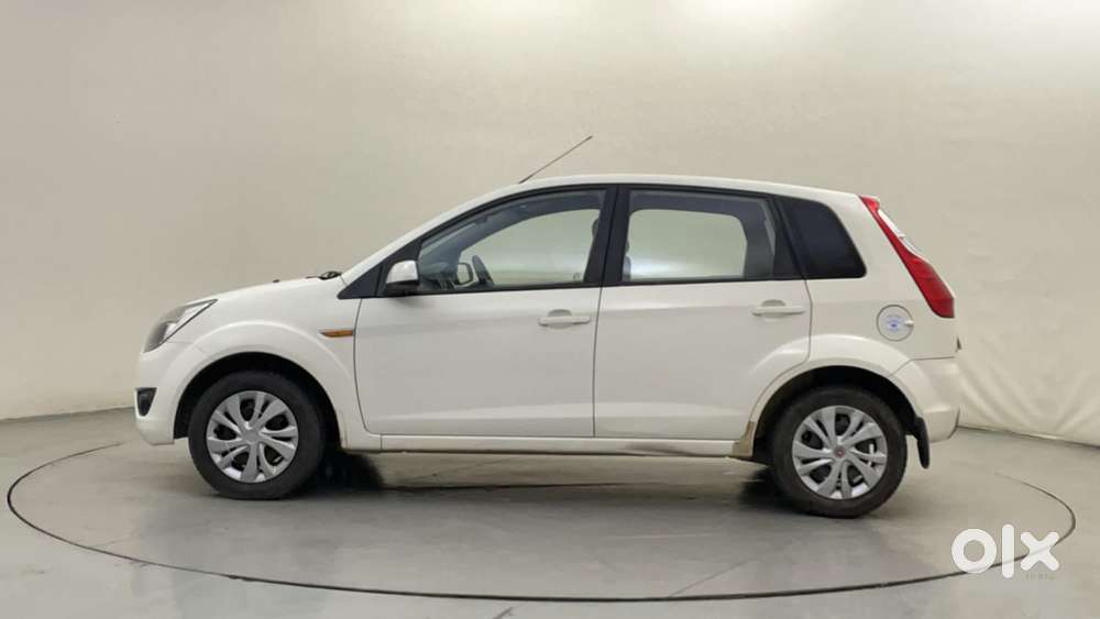 Ford Figo 2010-2012 Petrol Titanium, 2011, Petrol