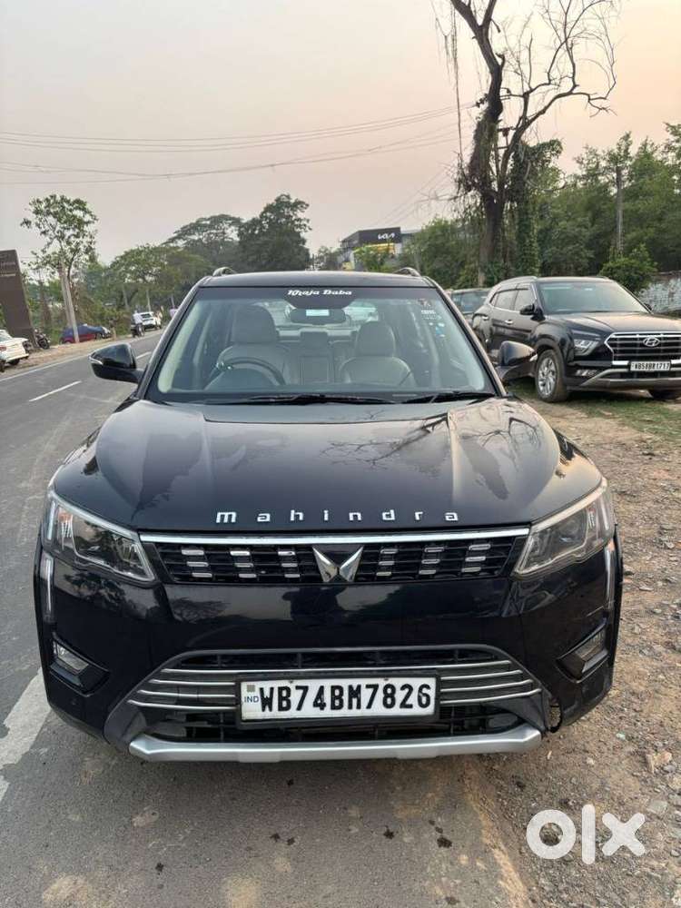 Mahindra Xuv300 W8 1.2 Petrol Dual Tone, 2022, Petrol