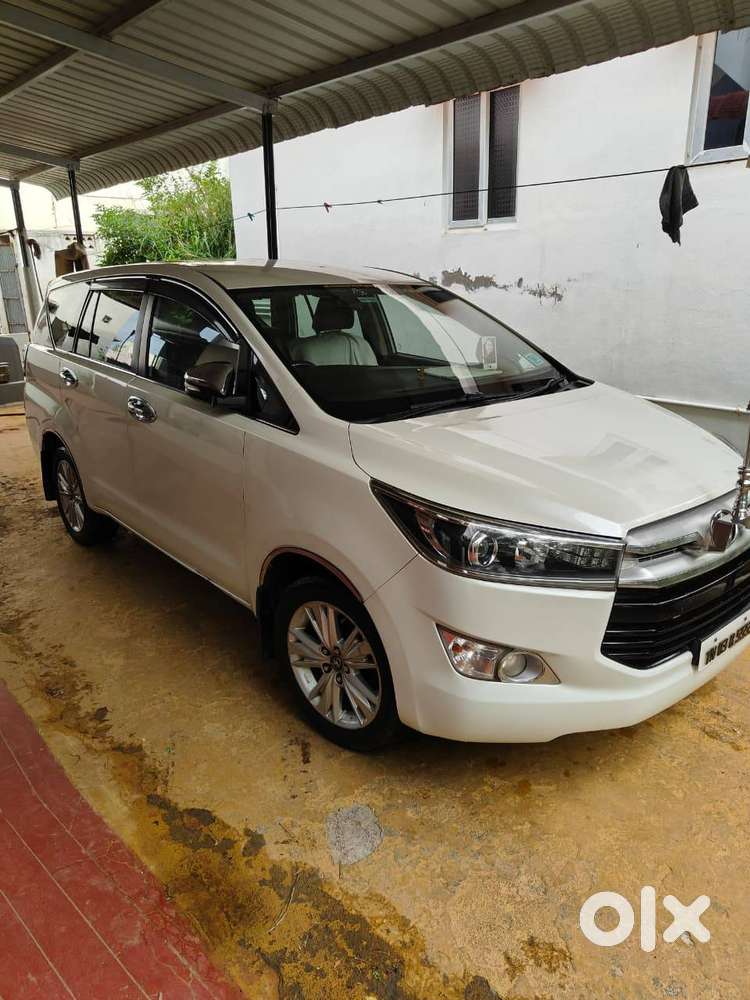 Toyota Innova Crysta 2017 Diesel Well Maintained