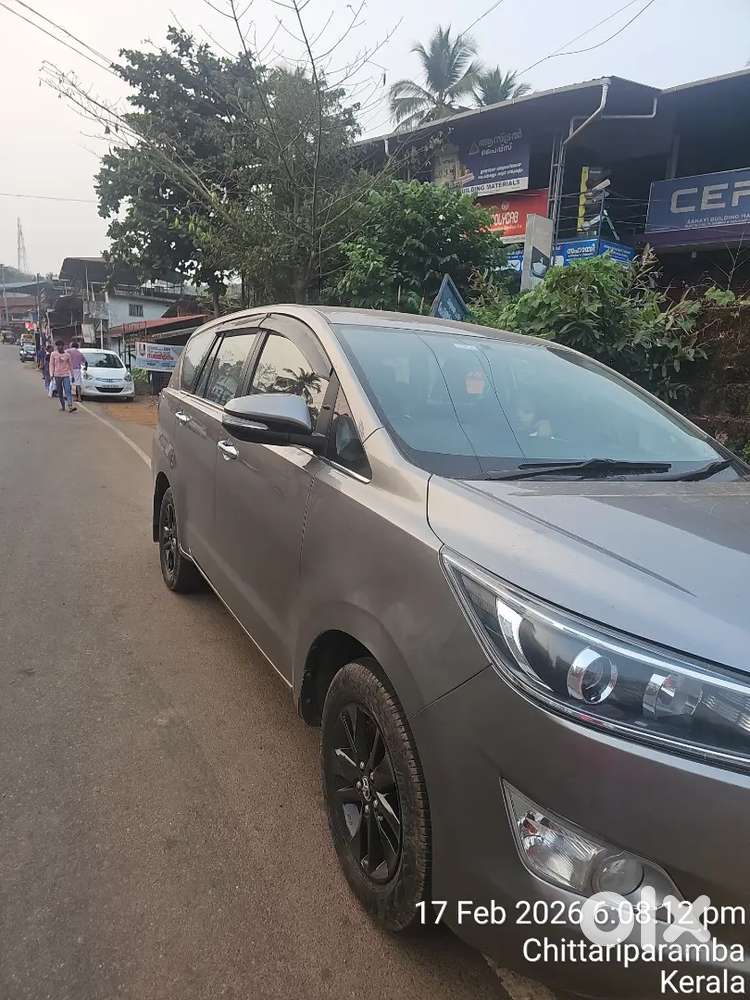 Toyota Innova Crysta 2017 Diesel Well Maintained