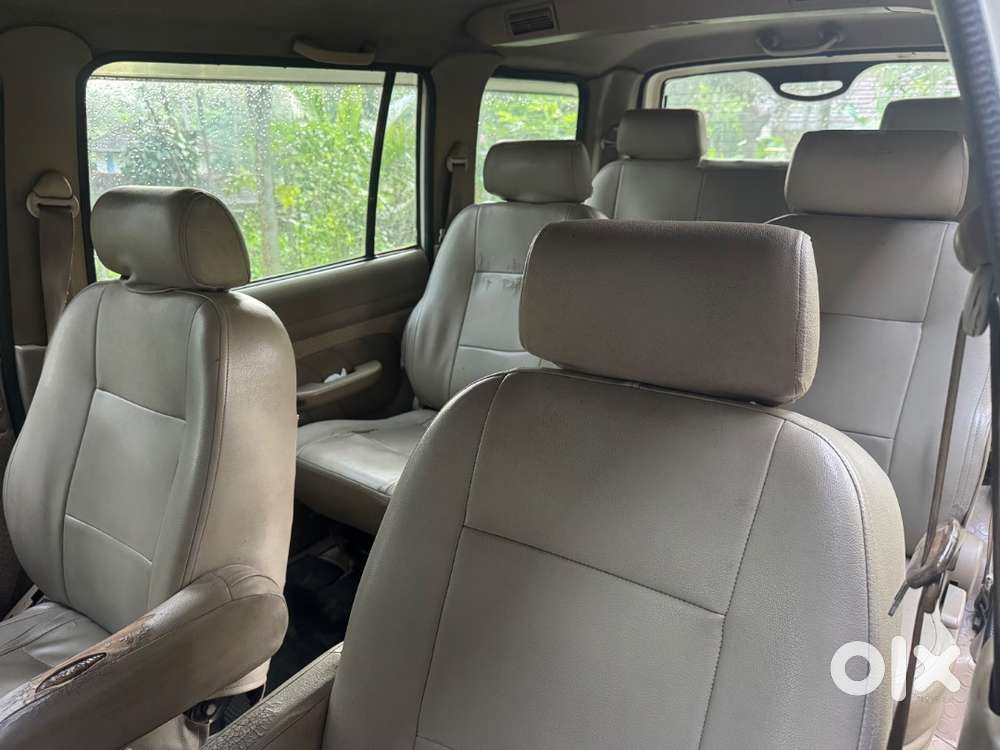 Chevrolet Tavera Neo 2010 Diesel 140000 Km Driven