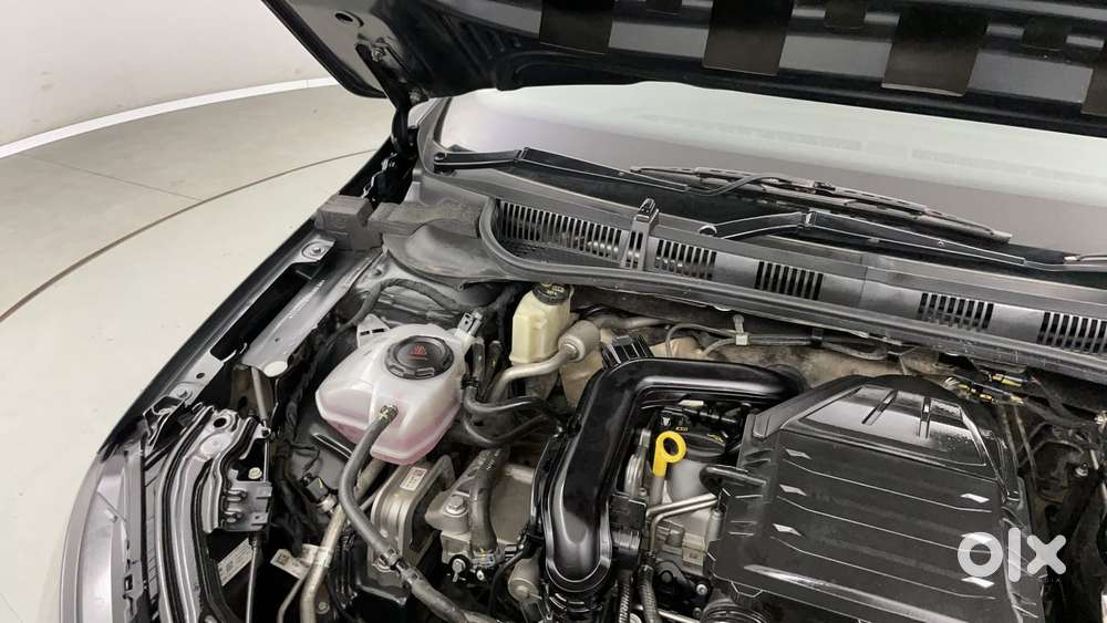 Skoda Slavia Style 1.0l Tsi Mt, 2023, Petrol