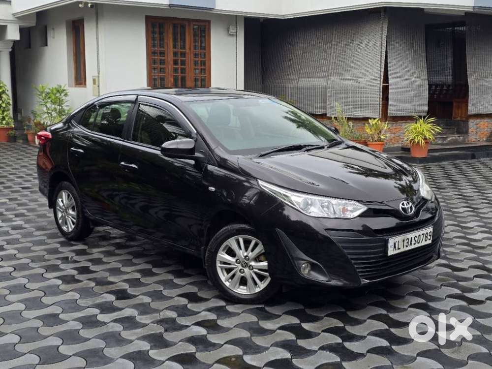 Toyota Yaris J Cvt, 2020, Petrol