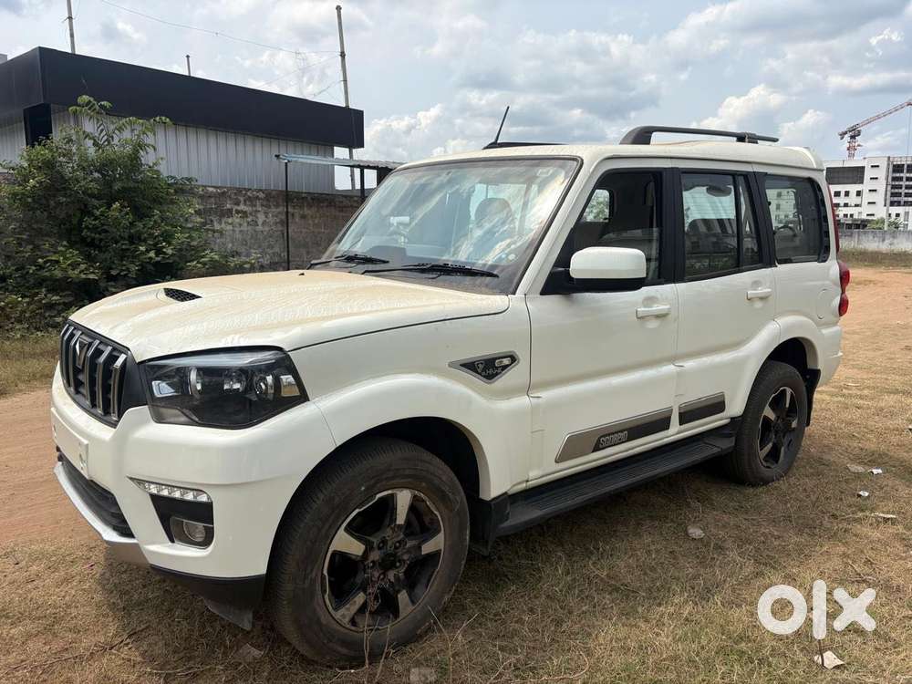 Mahindra Scorpio Classic 2.2 S 11 Mt 7 Str, 2022, Diesel