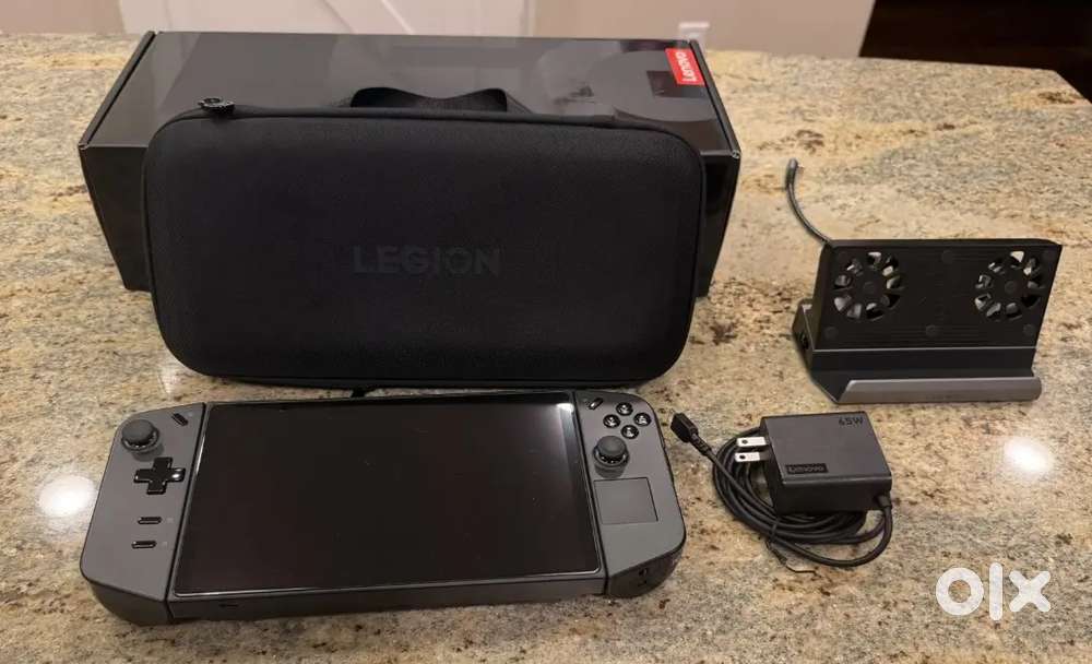 Lenovo Legion Go 8APU1 Z1 Extreme 16GB 1TB No Scratches + Case and Doc