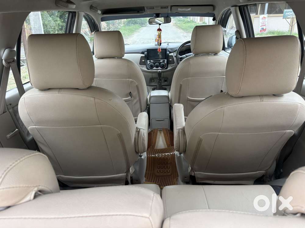 Toyota Innova 2.5 G (diesel) 8 Seater, 2012, Diesel