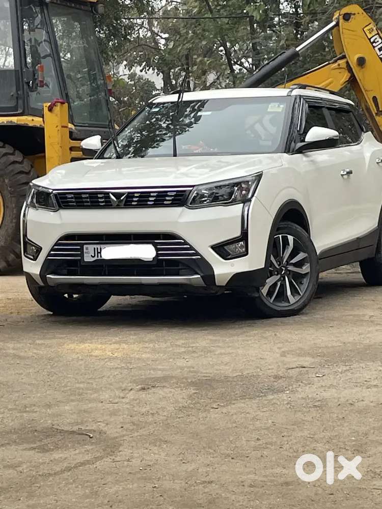 Mahindra Xuv300 2023 Diesel Well Maintained