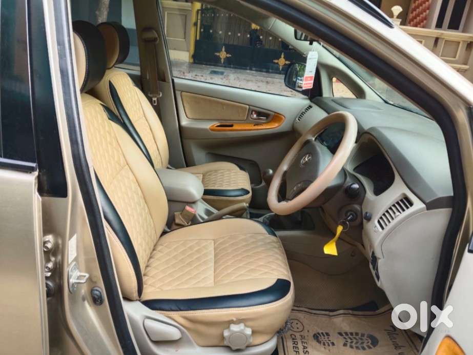 Toyota Innova 2.5 G (diesel) 8 Seater, 2010, Diesel