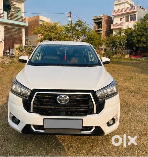 Toyota Innova Crysta 2023