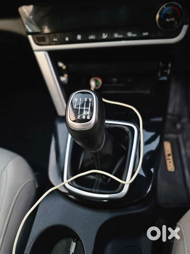 Kia Seltos 1.5 Htx+ Mt Dual Tone Imt, 2023, Petrol